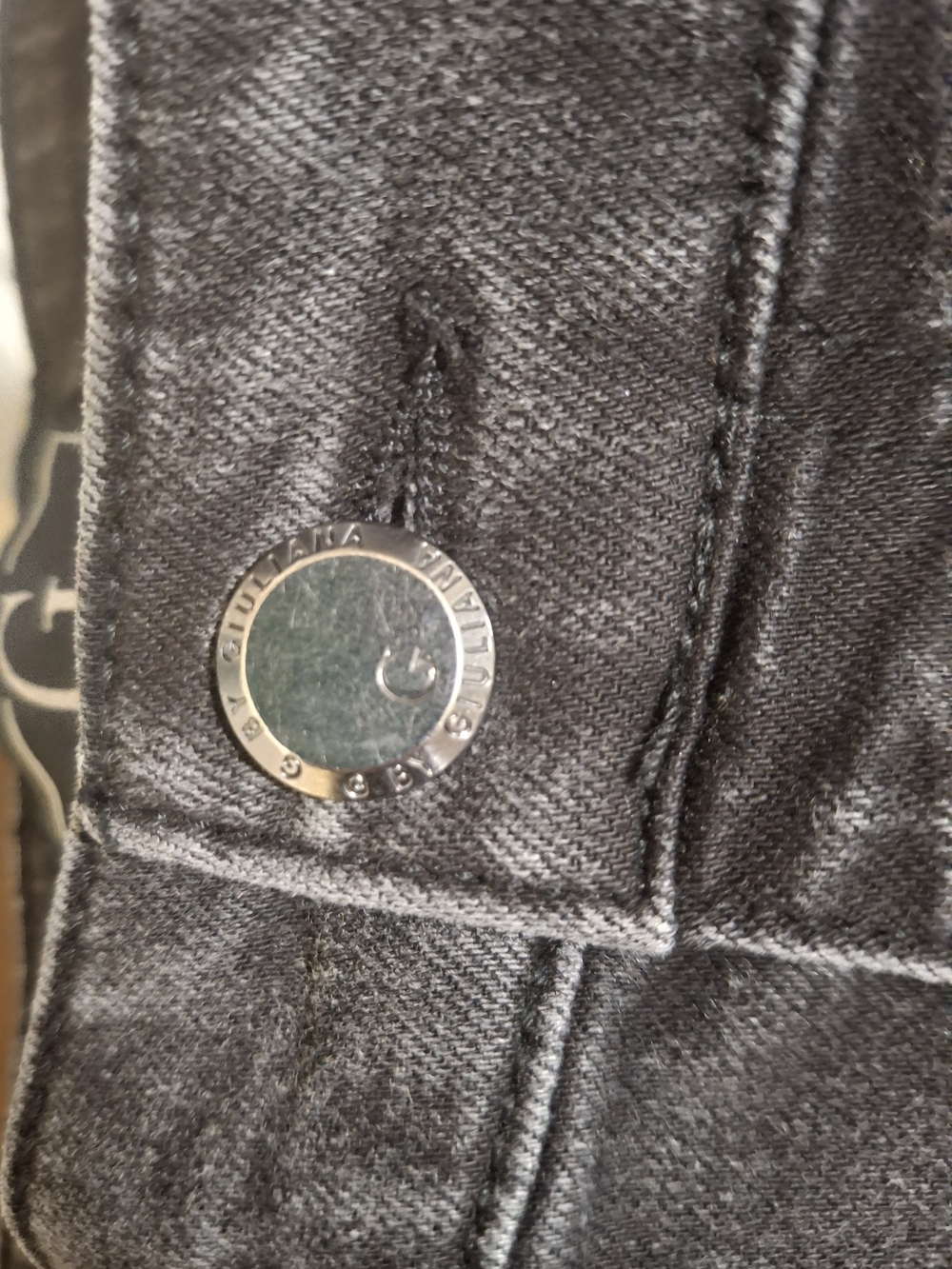 G By Giuliana Distressed Jeans - Picture 8 of 10